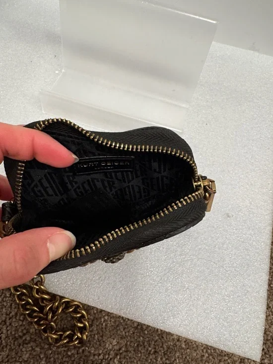 Kurt Geiger London Micro Heart Crossbody bag black embossed leather - Picture 7 of 9